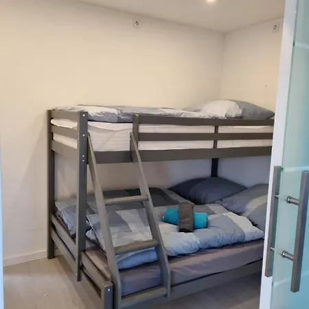 Mit Terasse Und Garten *