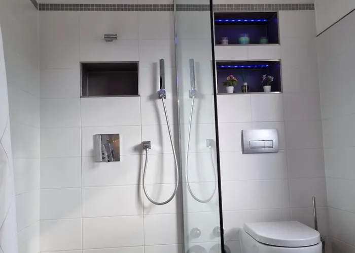 Mit Terasse Und Garten Daire *