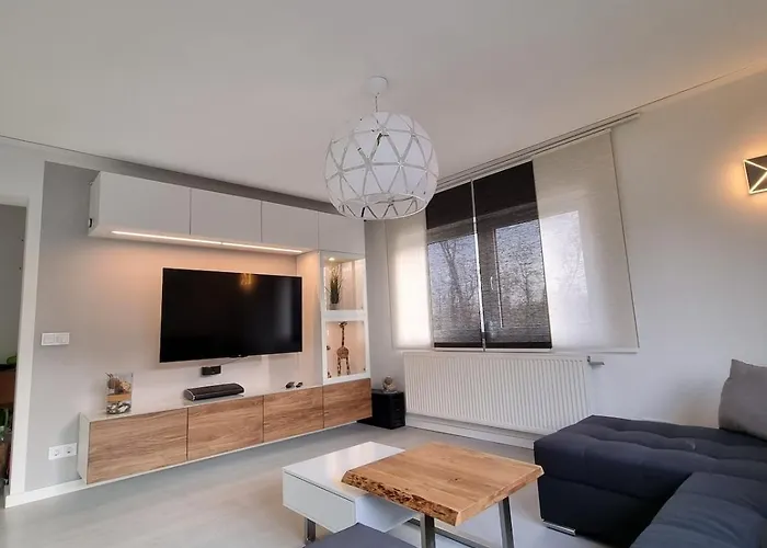 Apartment Mit Terasse Und Garten *